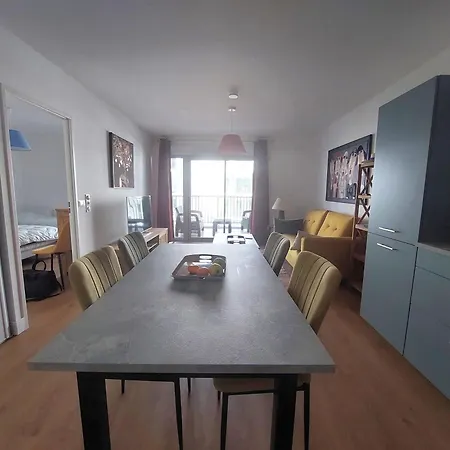Appartement A 2 Pas De La Avec Parking A - Fr-1-550-90